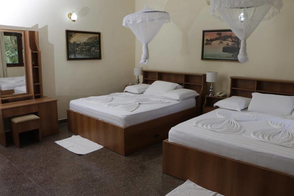 Melbourne Tourist Rest Hotel Anuradhapura Bagian luar foto