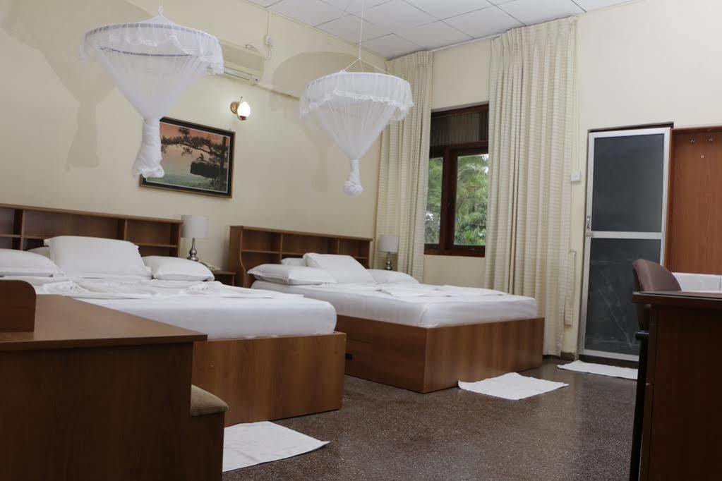 Melbourne Tourist Rest Hotel Anuradhapura Bagian luar foto